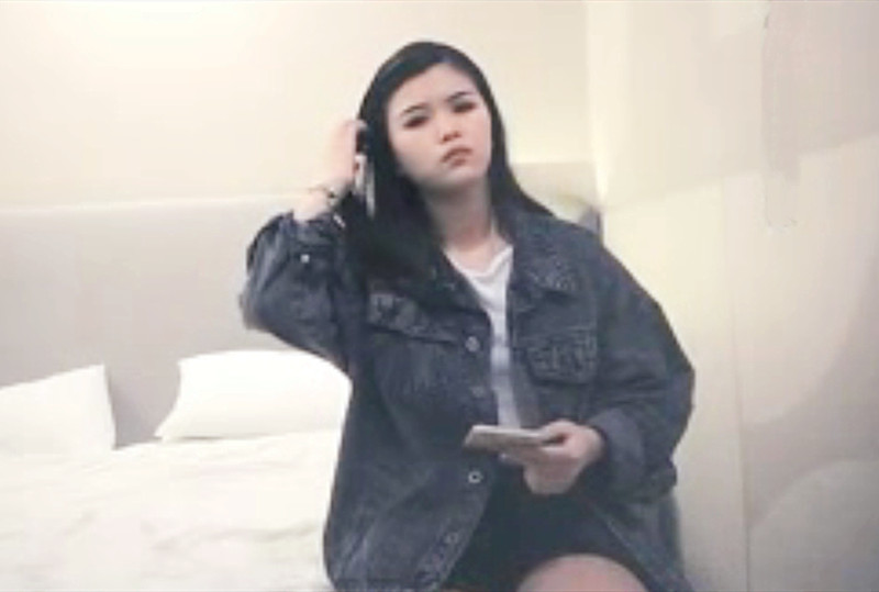 91沈先生探花约了个黑裙妹子TP啪啪,抬腿侧入大力猛操