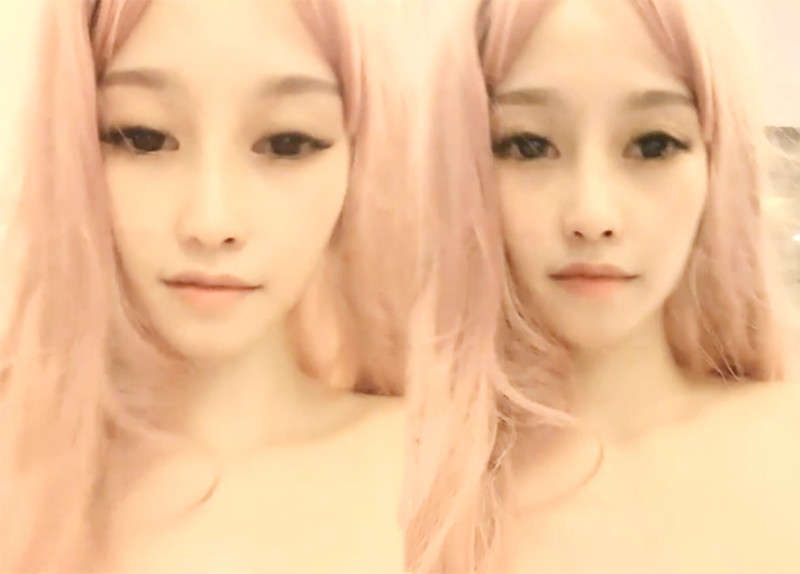 苗条身材骚女全裸诱惑,扭动屁股摆弄姿势 (1)